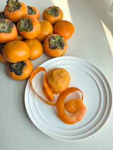 新鲜柿子摆盘展示