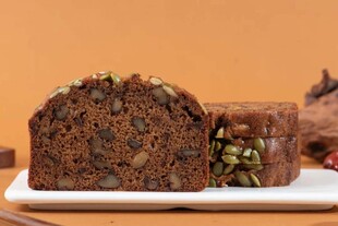 美味果仁巧克力蛋糕