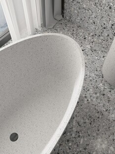 现代简约风格独立式浴缸