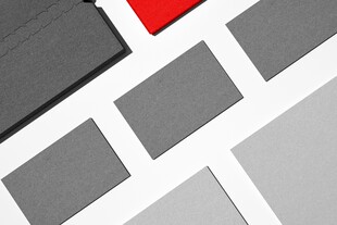 多彩色块拼接创意画面