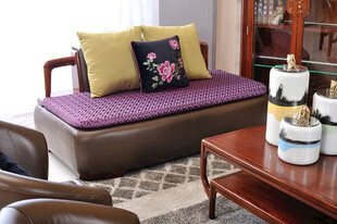 舒适客厅一隅的温馨角落