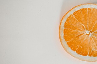 切片橙子的清新特写