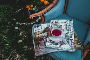 户外惬意的休闲咖啡时光