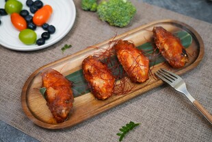 美味烤鸡翅摆盘精致