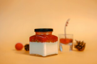 罐装果酱静物摆拍
