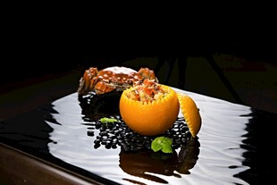 精致摆盘的创意美味佳肴