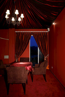 奢华红调欧式风格室内场景