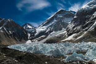 壮丽雪山冰川景观