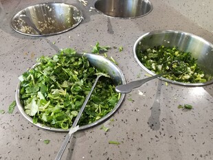新鲜蔬菜待加工