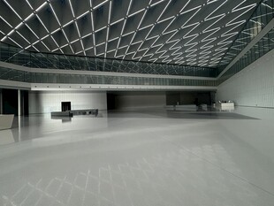 现代空旷室内空间场景