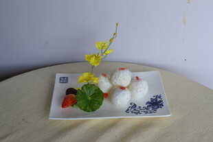 精致中式点心摆盘