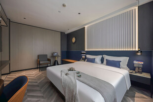 现代简约风格舒适卧室空间