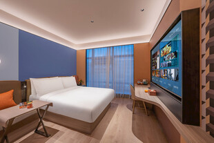 现代简约风舒适卧室空间