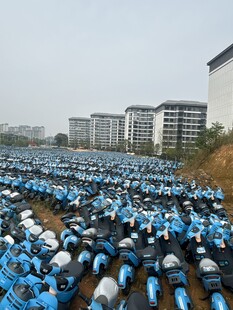 共享单车坟场 
