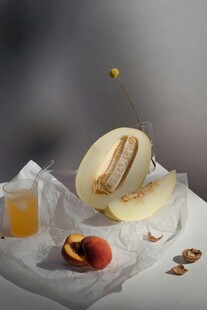 美味早餐组合与新鲜果汁