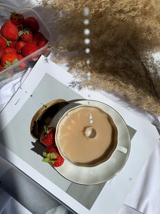 精致甜点与草莓浪漫组合