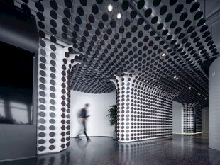 现代艺术风格的室内空间