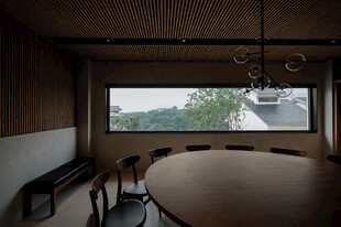 现代简约风室内餐厅场景