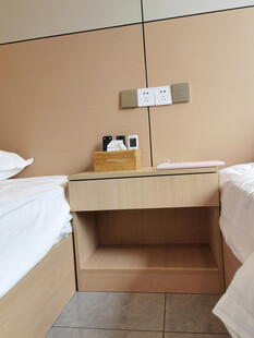 简约酒店房间内景