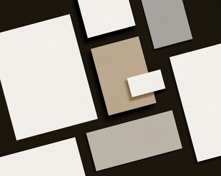 多样色块拼接的简约画面