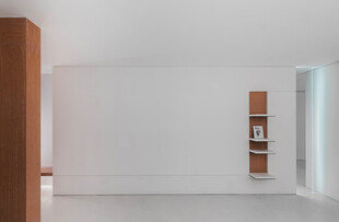 简约现代室内空间一角