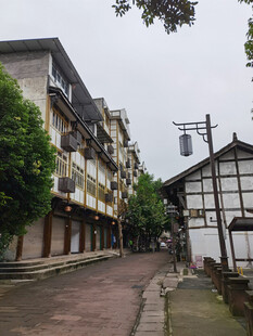 古巷人家静谧街道景致