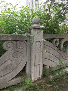 古典雕花石栏杆