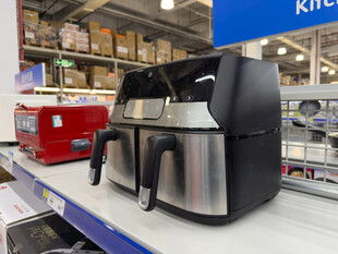 货架上的空气炸锅