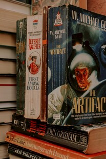 复古航空书籍陈列