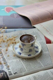 咖啡配报 开启惬意时光