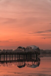 夕阳下的码头美景
