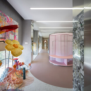 儿童游乐区的梦幻室内空间