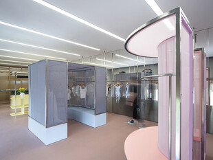 时尚服装店室内空间展示