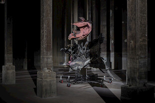 街头舞者酷炫表演瞬间