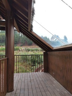 木质露台与户外景致