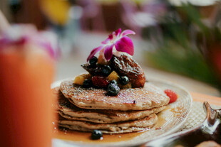 美味水果松饼摆盘精致