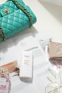 时尚美妆与精致包包搭配