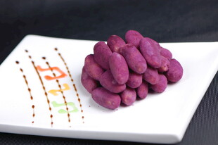 紫薯糕点摆盘精致