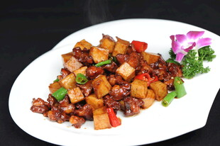 香辣美味炒豆腐丁
