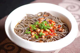 美味酸辣蕨根粉