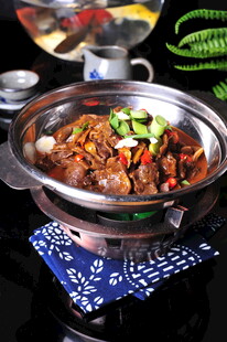 美味干锅菜肴诱人呈现