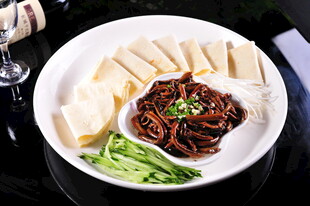 京酱肉丝配薄饼