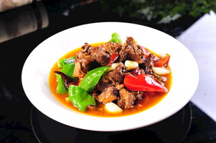 美味红烧牛肉菜肴