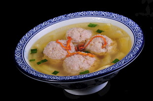 鲜美虾仁肉丸汤