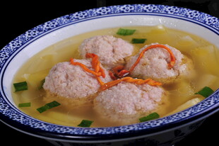 鲜美肉丸汤
