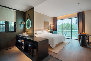 现代简约风豪华卧室空间