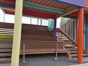 多彩户外阶梯建筑景观