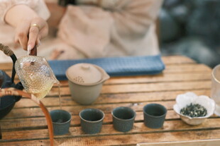倒茶