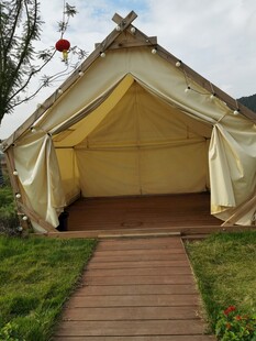 户外露营帐篷自然休憩处