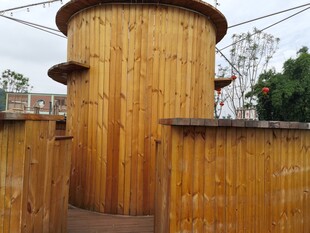 户外木质圆塔建筑景观